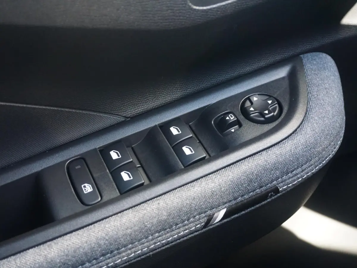 1.2 Turbo Hybrid GS