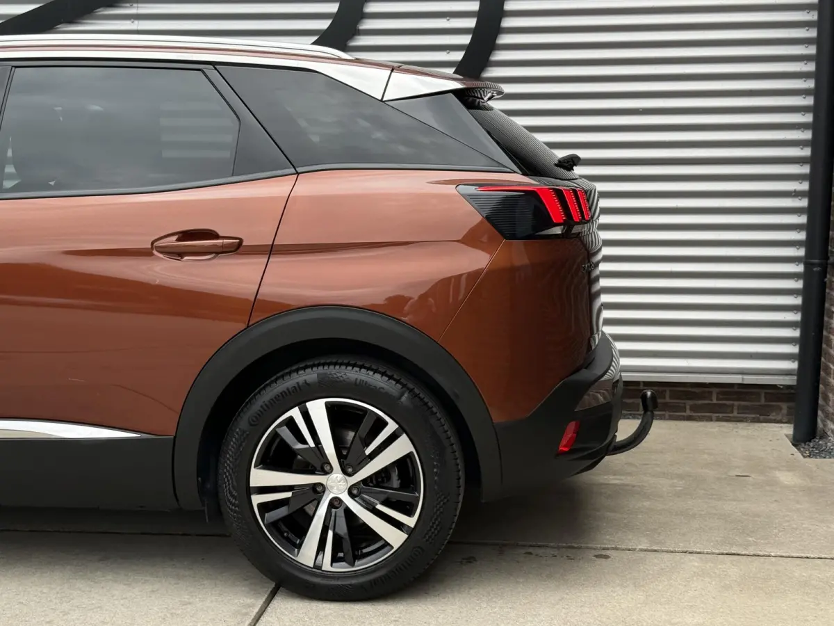1.2 PureTech Crossway 1e Eigenaar|Navi|Trekhaak|D-riem vv in 2024|i-Cockpit|Camera|Carplay|Clima|Cruise|Elektr. Achterklep|APK tot 07-2027