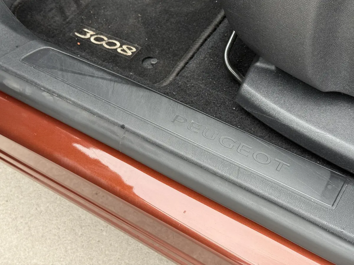 1.2 PureTech Crossway 1e Eigenaar|Navi|Trekhaak|D-riem vv in 2024|i-Cockpit|Camera|Carplay|Clima|Cruise|Elektr. Achterklep|APK tot 07-2027