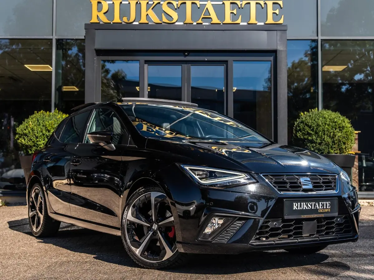 1.5 TFSI FR|PANO|CAMERA|ACC|18''|CARPLAY|STOELVW