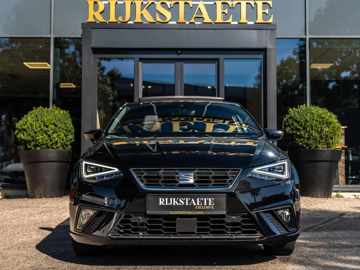 1.5 TFSI FR|PANO|CAMERA|ACC|18''|CARPLAY|STOELVW