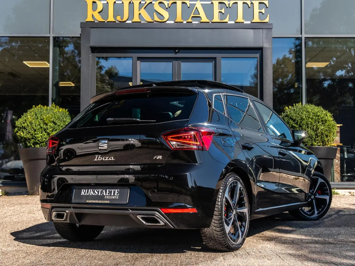 1.5 TFSI FR|PANO|CAMERA|ACC|18''|CARPLAY|STOELVW