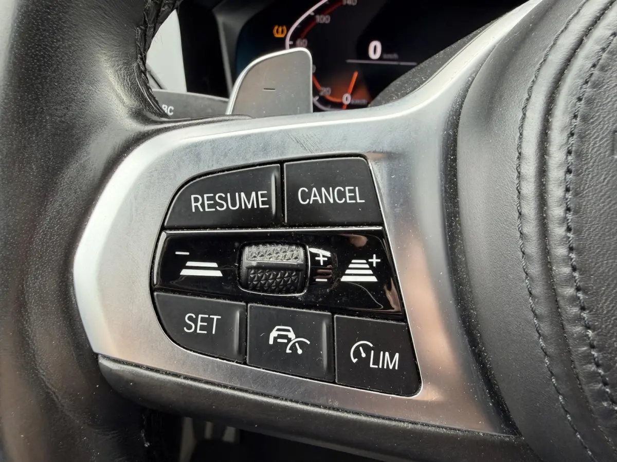 320d High Executive M-Sport | Navigatie | DAB | Parkeersensoren | Elektrische Achterklep |