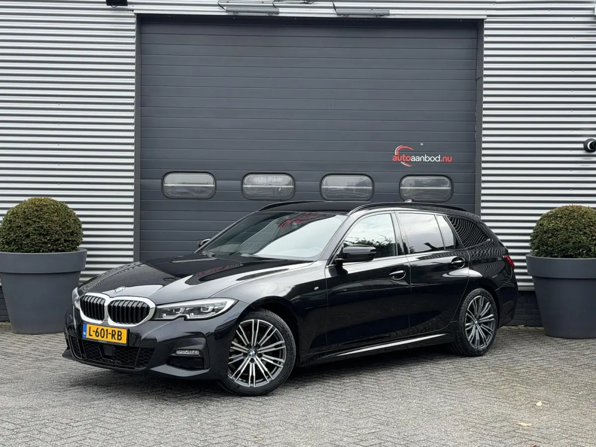 320d High Executive M-Sport | Navigatie | DAB | Parkeersensoren | Elektrische Achterklep |