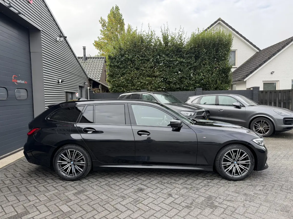 320d High Executive M-Sport | Navigatie | DAB | Parkeersensoren | Elektrische Achterklep |