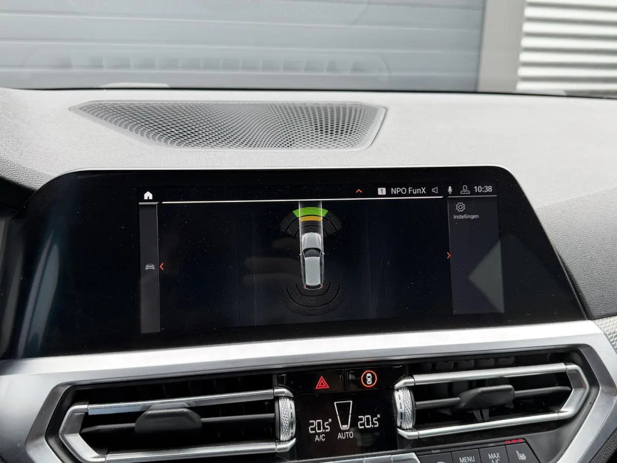 320d High Executive M-Sport | Navigatie | DAB | Parkeersensoren | Elektrische Achterklep |