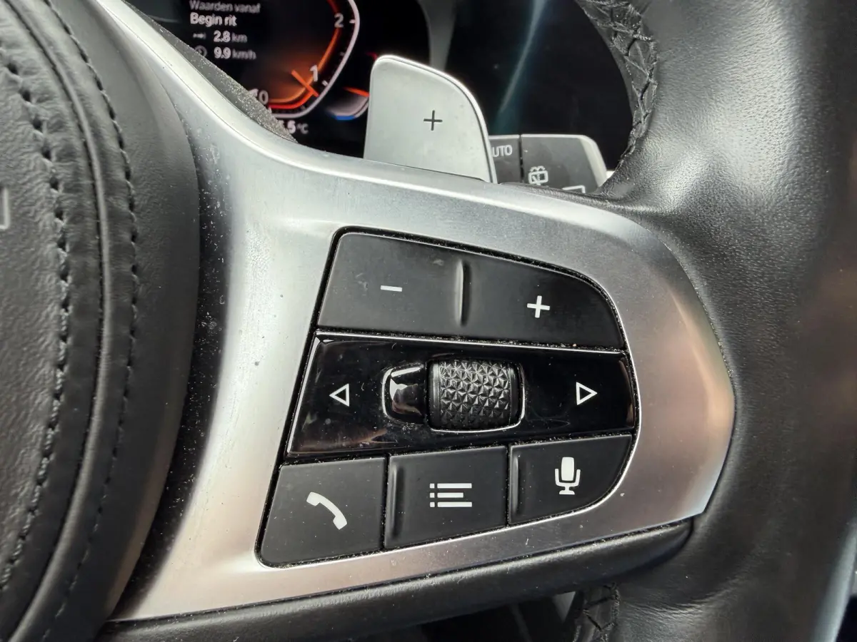 320d High Executive M-Sport | Navigatie | DAB | Parkeersensoren | Elektrische Achterklep |