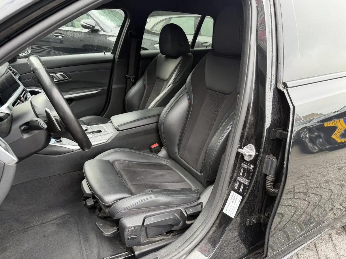 320d High Executive M-Sport | Navigatie | DAB | Parkeersensoren | Elektrische Achterklep |