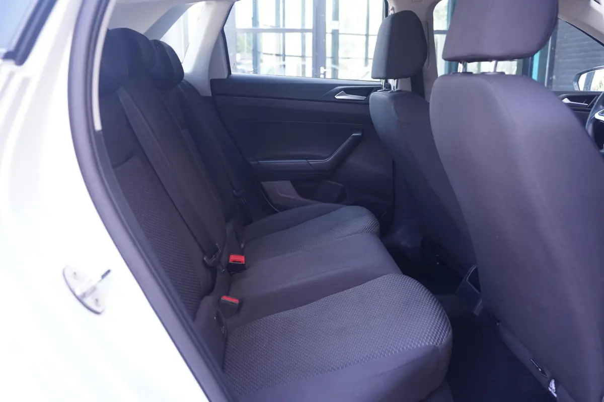1.0 MPI Polo Airco Cruise Regensensor Licht en zicht pakket