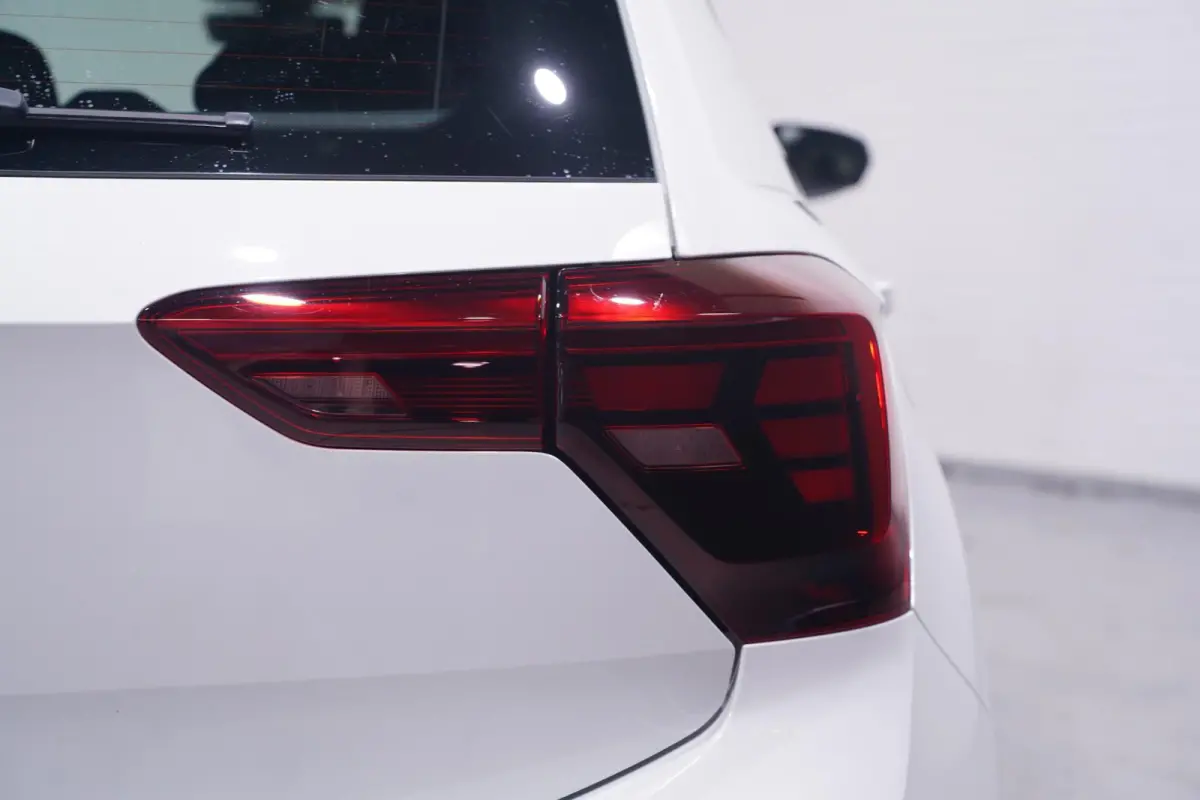 1.0 MPI Polo Airco Cruise Regensensor Licht en zicht pakket