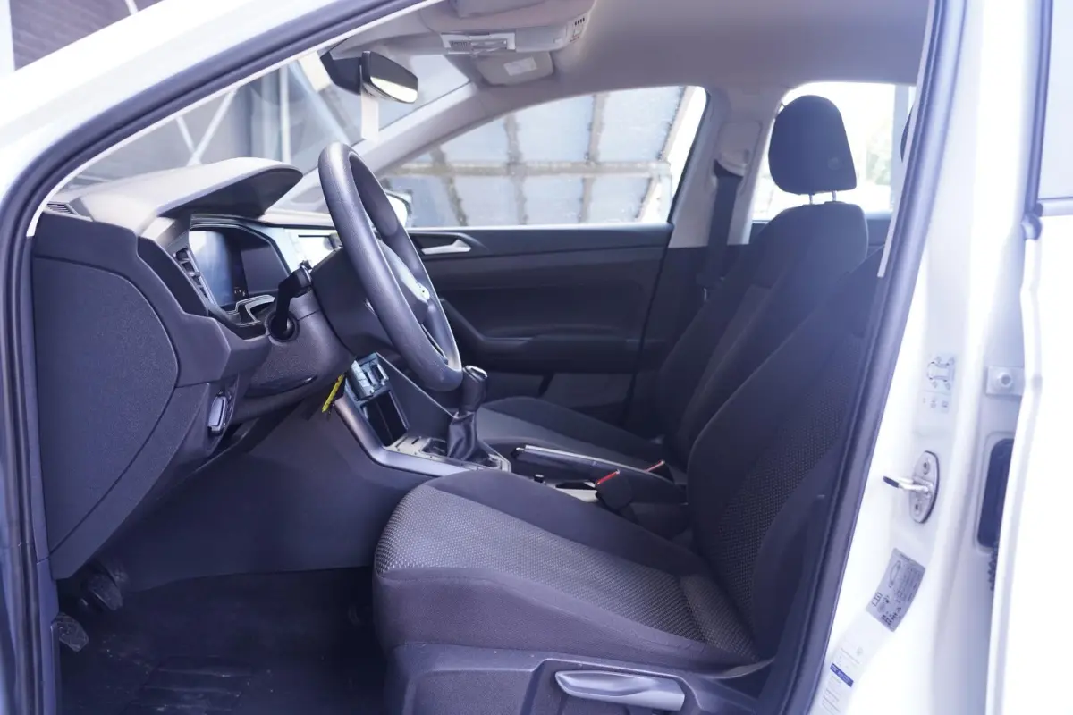 1.0 MPI Polo Airco Cruise Regensensor Licht en zicht pakket