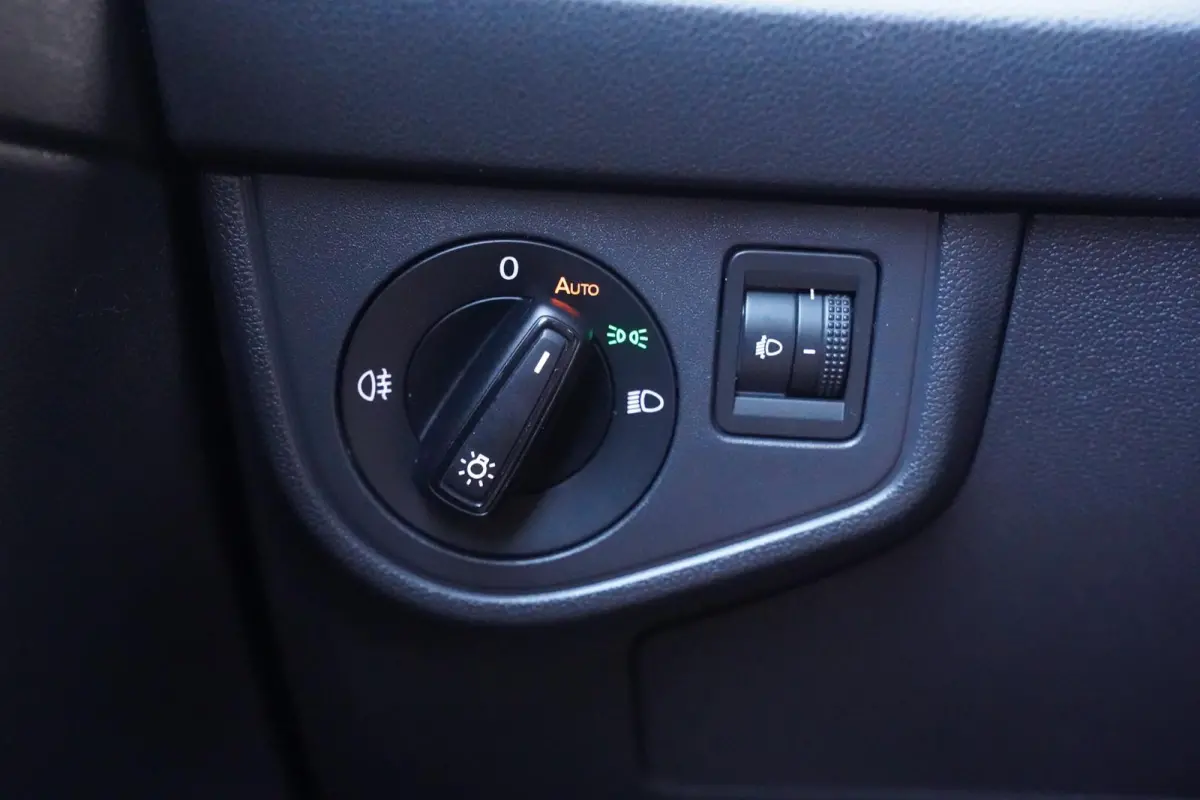 1.0 MPI Polo Airco Cruise Regensensor Licht en zicht pakket