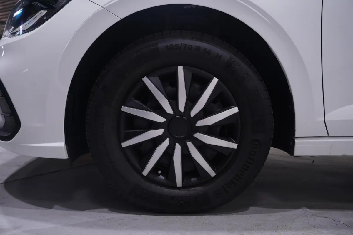 1.0 MPI Polo Airco Cruise Regensensor Licht en zicht pakket