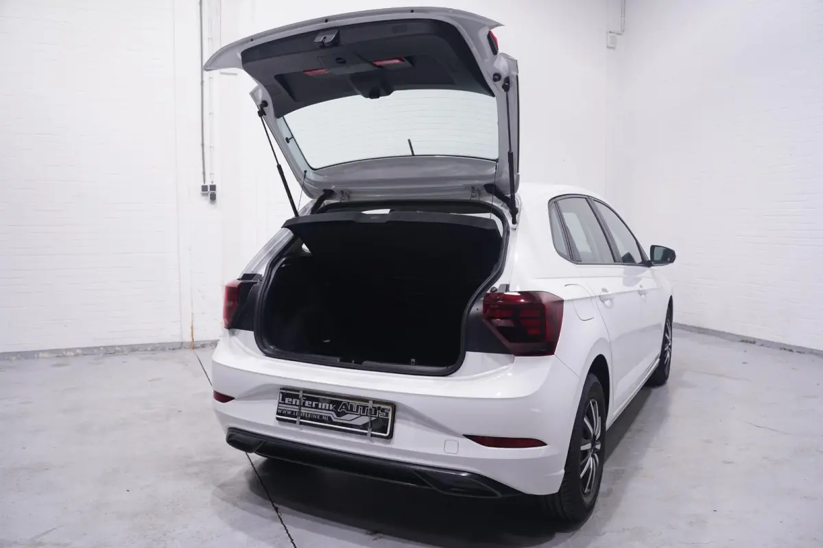 1.0 MPI Polo Airco Cruise Regensensor Licht en zicht pakket