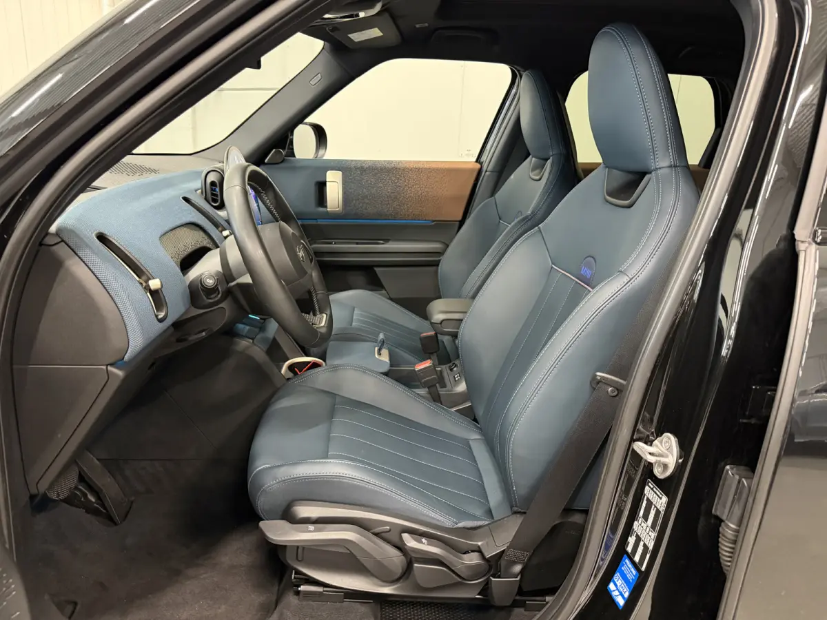 1.5 C JCW LEER PANO/20"/JCW DARK-PETROL LEER SP.STOEL/H&K/STANDKACHEL/HEAD-UP/360CAMERA/OLED-SCHERM/ACC/KEYLESS/DRIVING ASS.PLUS/FABRIEKS-GARANTIE T/M 07-2027