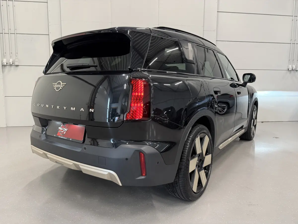 1.5 C JCW LEER PANO/20"/JCW DARK-PETROL LEER SP.STOEL/H&K/STANDKACHEL/HEAD-UP/360CAMERA/OLED-SCHERM/ACC/KEYLESS/DRIVING ASS.PLUS/FABRIEKS-GARANTIE T/M 07-2027