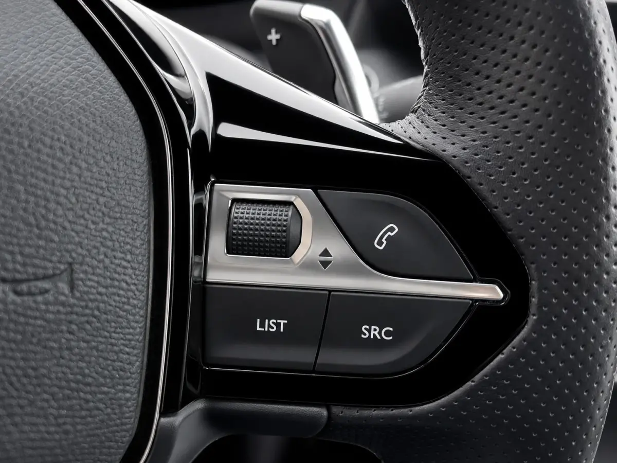 1.2 PureTech GT-line Automaat Navigatie Apple CarPlay Android Auto Parkeerhulp Cruise control Climate control Lichtmetalen velgen