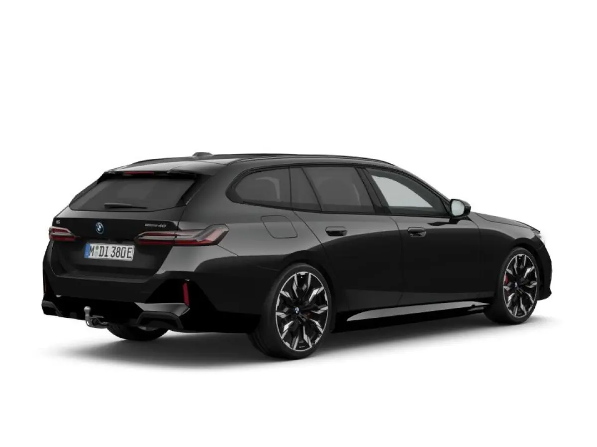 eDrive40 84 kWh M Sportpakket Pro | Glazen Panoramadak | Innovation Pack | Comfort Pack | Travel Pack | Trekhaak