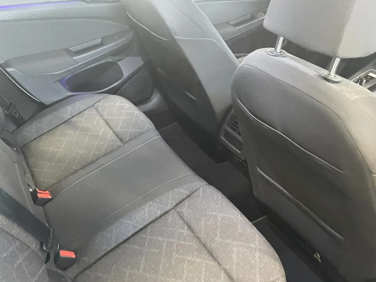 1.0 eTSI 110pk DSG Life Automaat Navigatie Climate Control Parkeer sensoren Cruise control adaptieve Stoelverwarming Led
