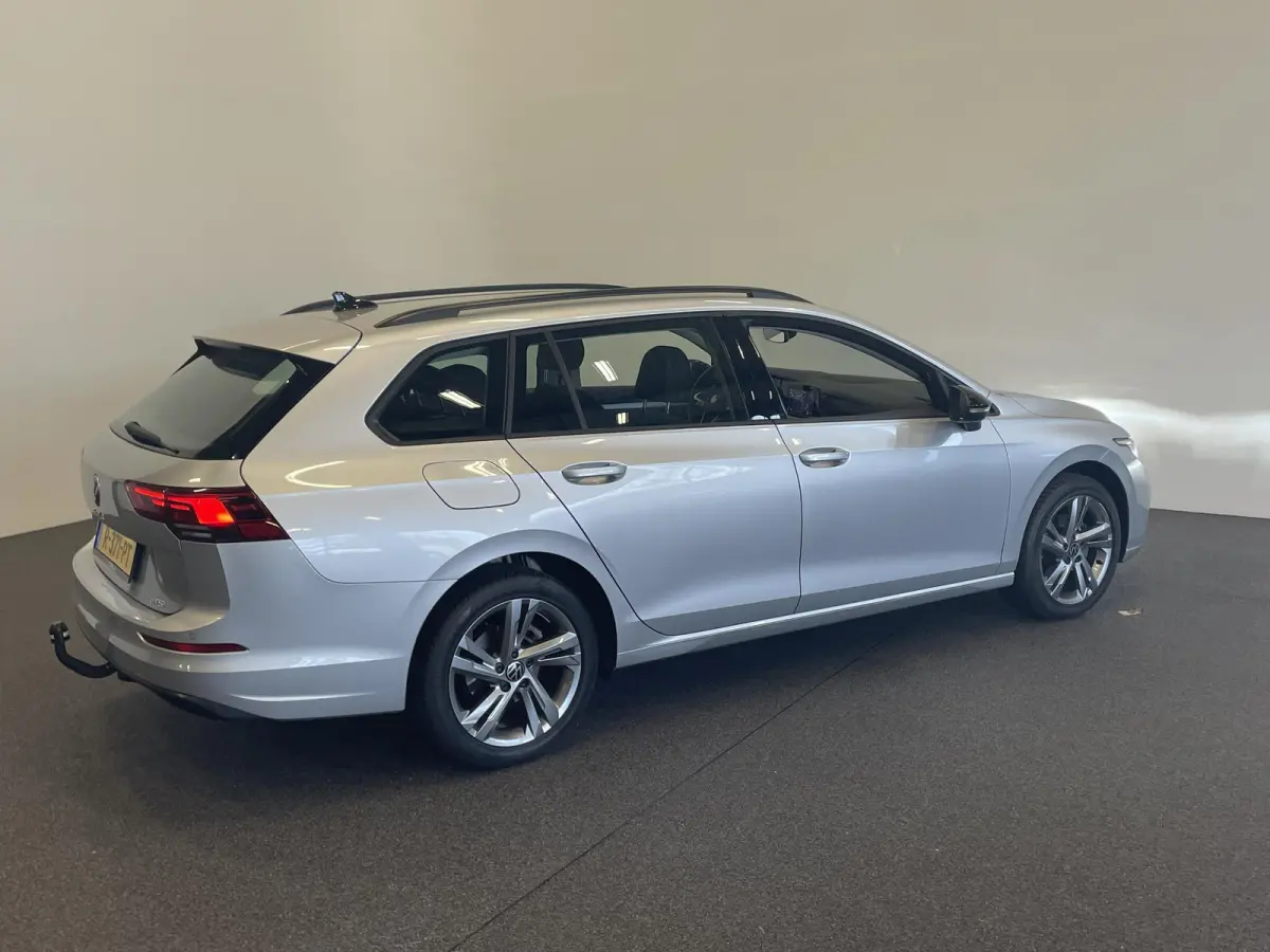 1.0 eTSI 110pk DSG Life Automaat Navigatie Climate Control Parkeer sensoren Cruise control adaptieve Stoelverwarming Led