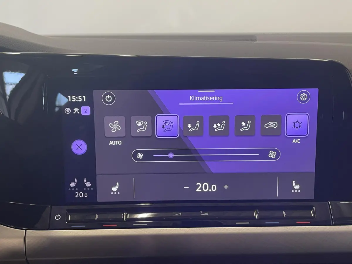1.0 eTSI 110pk DSG Life Automaat Navigatie Climate Control Parkeer sensoren Cruise control adaptieve Stoelverwarming Led