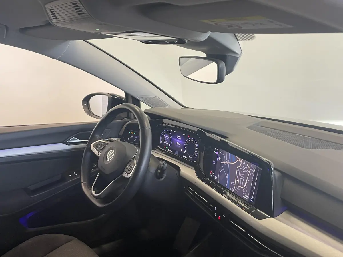 1.0 eTSI 110pk DSG Life Automaat Navigatie Climate Control Parkeer sensoren Cruise control adaptieve Stoelverwarming Led