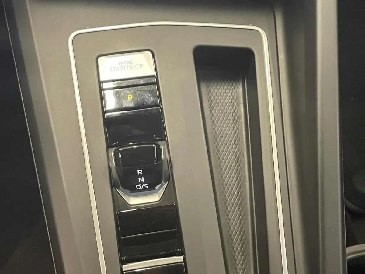 1.0 eTSI 110pk DSG Life Automaat Navigatie Climate Control Parkeer sensoren Cruise control adaptieve Stoelverwarming Led