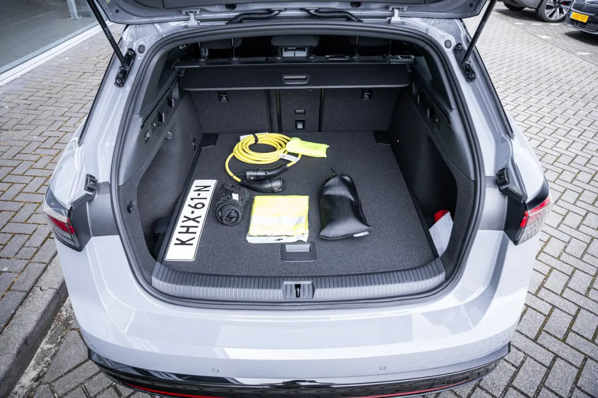 Limited Edition 77 kWh | Lichtmetalen velgen 5-spaaks 19" | Trekhaak elektrisch uitklapbaar | Two-tone unikleur