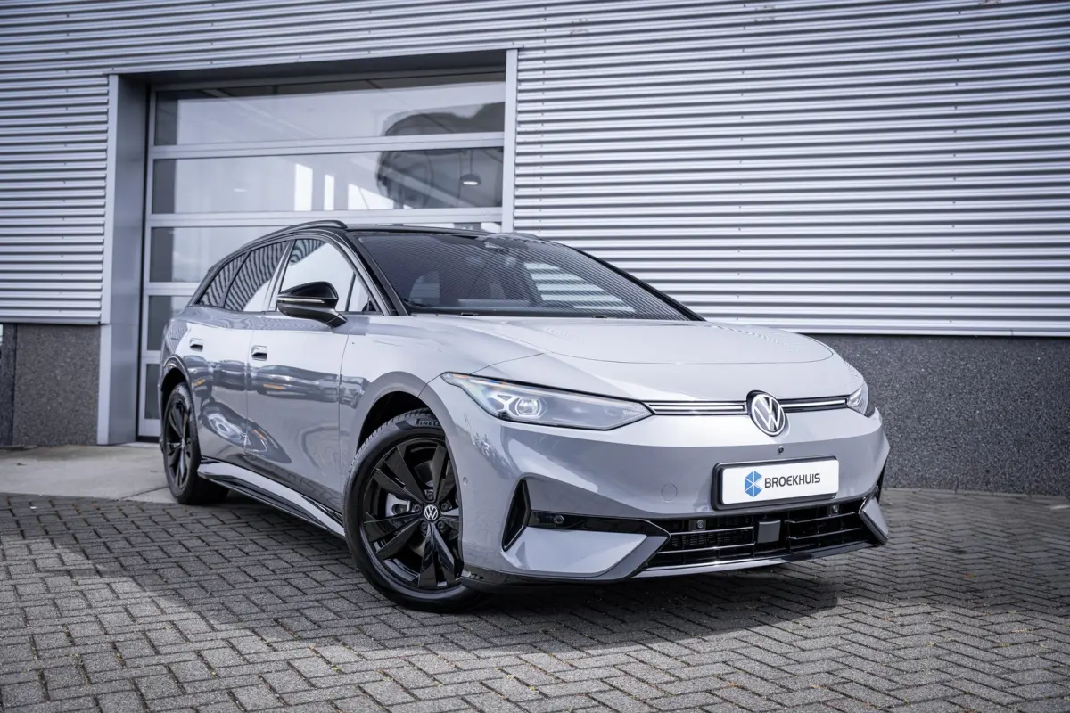 Limited Edition 77 kWh | Lichtmetalen velgen 5-spaaks 19" | Trekhaak elektrisch uitklapbaar | Two-tone unikleur