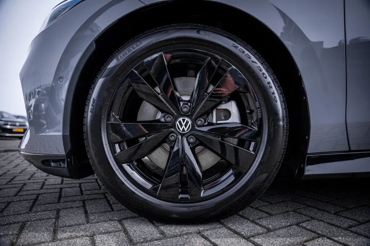 Limited Edition 77 kWh | Lichtmetalen velgen 5-spaaks 19" | Trekhaak elektrisch uitklapbaar | Two-tone unikleur