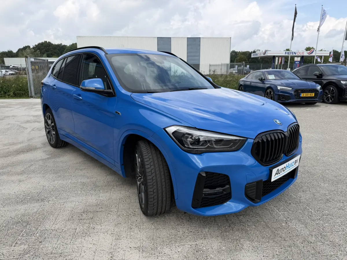 xDrive25e M Sport Head Up ACC Head-Up Display Achteruitrijcamera Carplay 19 Inch SOH 88%