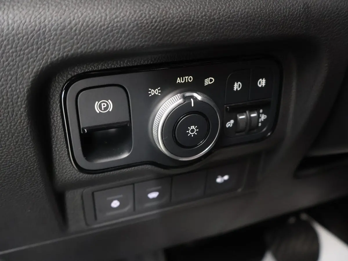 51kW L1 PRO | Navigatie | Parkeercamera | Cruise Control | Stoelverwarming | Certified