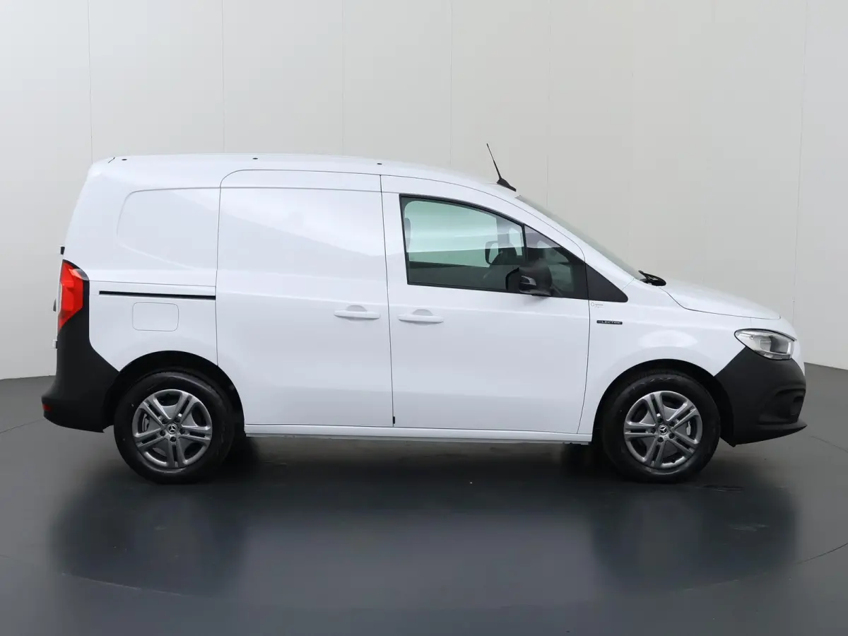 51kW L1 PRO | Navigatie | Parkeercamera | Cruise Control | Stoelverwarming | Certified