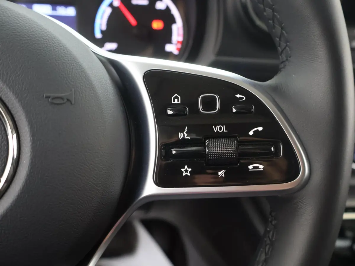 51kW L1 PRO | Navigatie | Parkeercamera | Cruise Control | Stoelverwarming | Certified