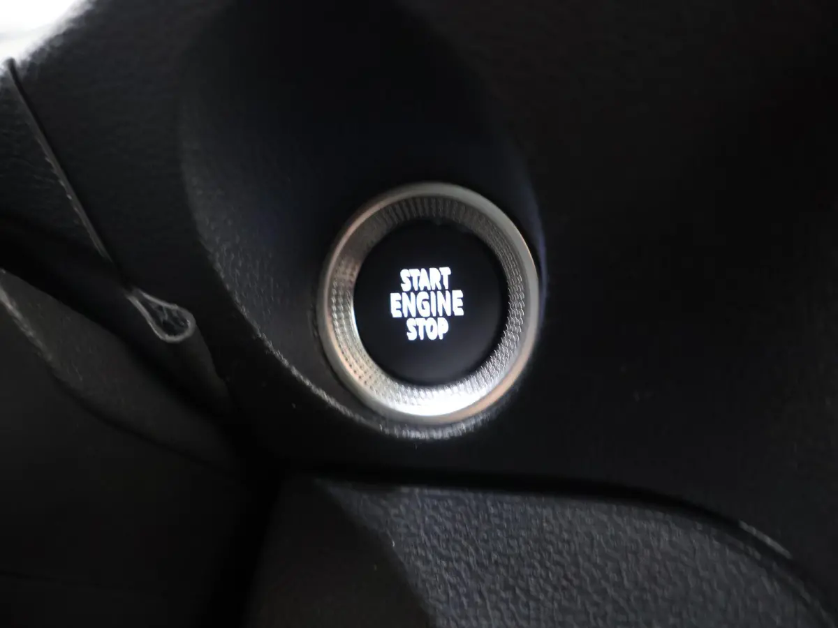 51kW L1 PRO | Navigatie | Parkeercamera | Cruise Control | Stoelverwarming | Certified
