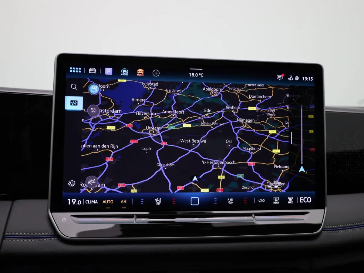 1.5 eHybrid R-Line Edition 272 PK| SoH 100% | Panoramadak | Trekhaak | Lederen Stoelen Met Geheugen | Navigatie Groot | 360 Camera | Head-Up Display | Stoelverwarming Voor & Achter