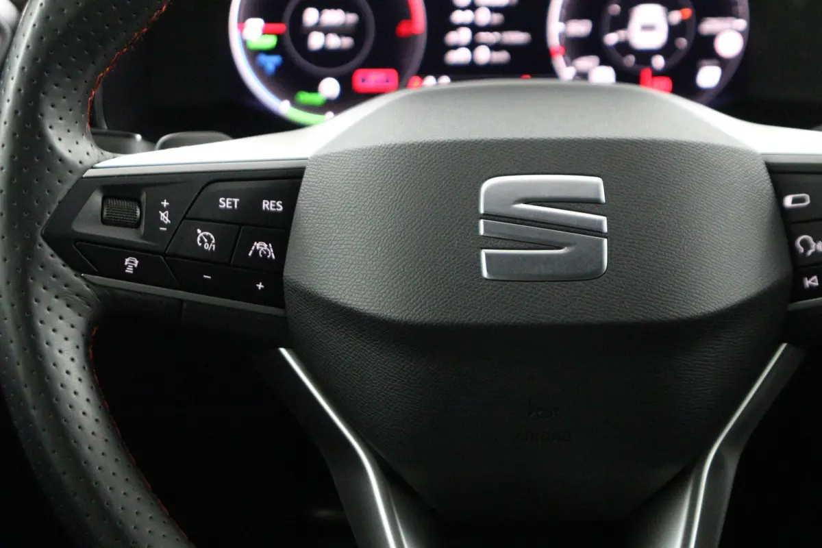 1.4 TSI eHybrid PHEV FR Business Intense | Trekhaak | ACC | Navigatie |