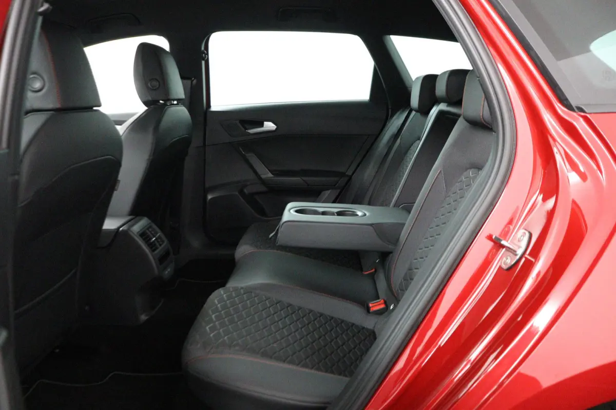 1.4 TSI eHybrid PHEV FR Business Intense | Trekhaak | ACC | Navigatie |