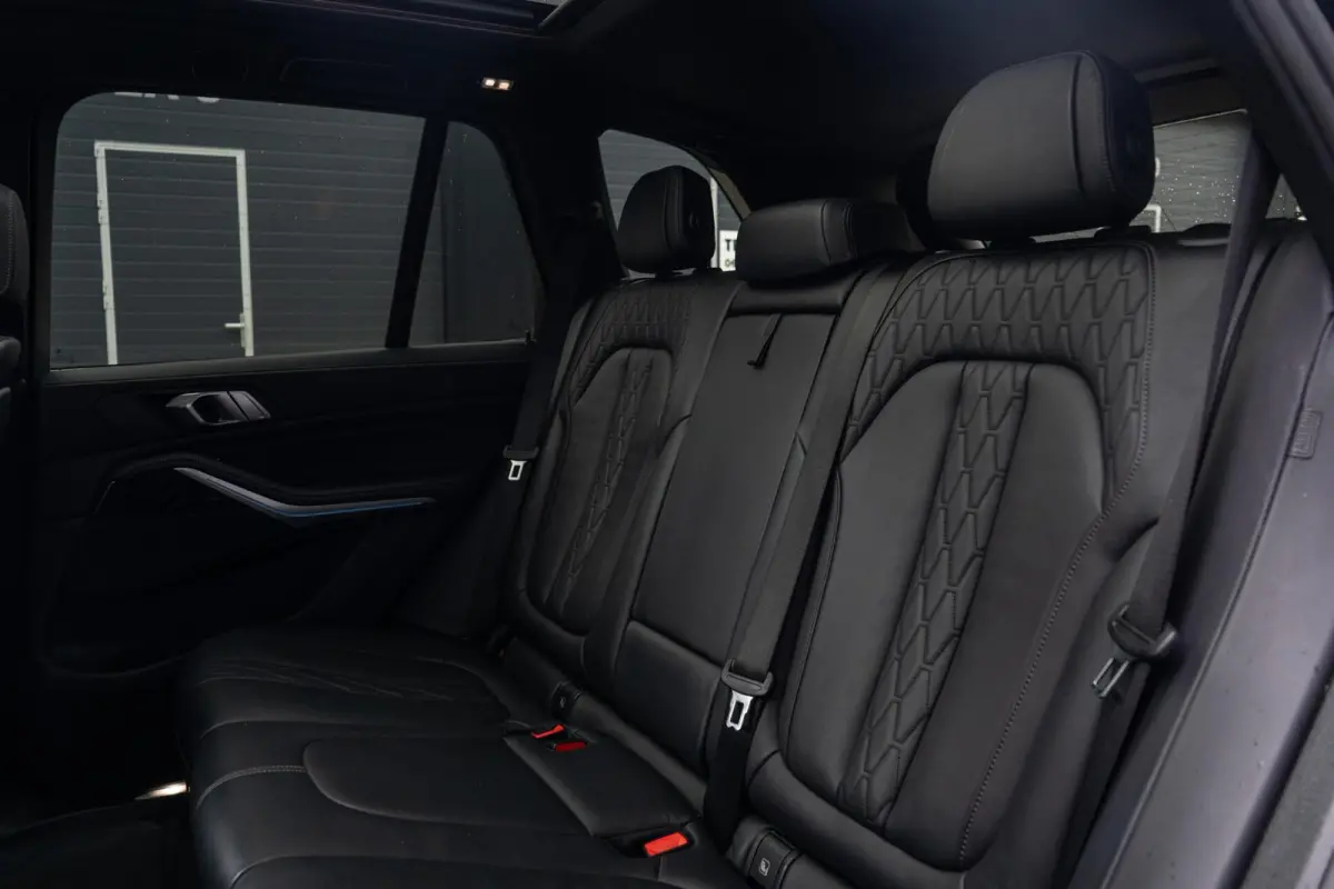 xDrive45e High Executive M-Sport *Aero* Pano* Luchtvering*