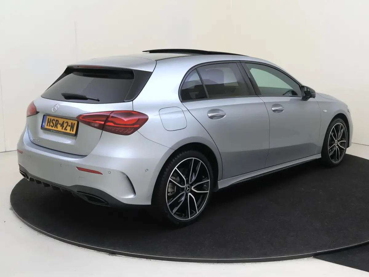 250 e Business Solution AMG / Panaromadak / Headup-Display / 360Graden-Camera /