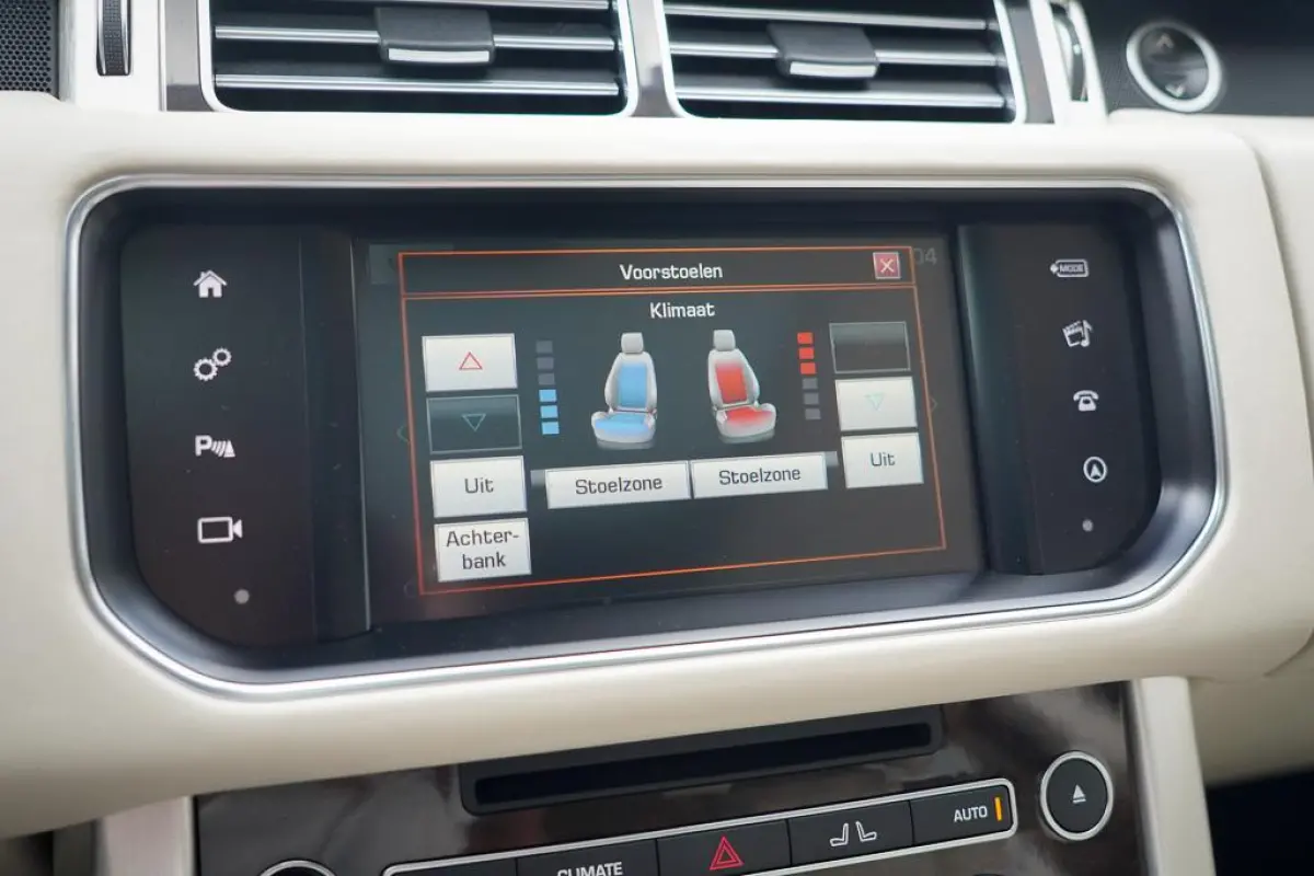 3.0 TDV6 Vogue / Pano / Trekhaak / NL Auto / Vol. Onderhouden