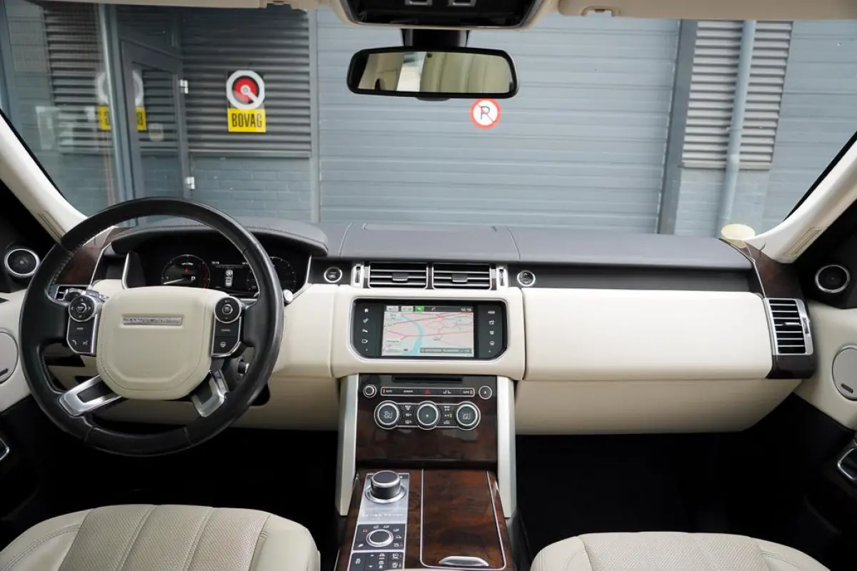 3.0 TDV6 Vogue / Pano / Trekhaak / NL Auto / Vol. Onderhouden