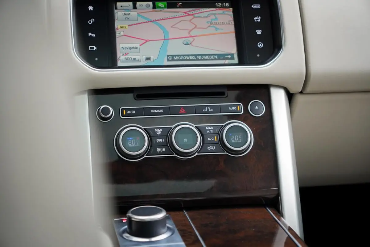 3.0 TDV6 Vogue / Pano / Trekhaak / NL Auto / Vol. Onderhouden