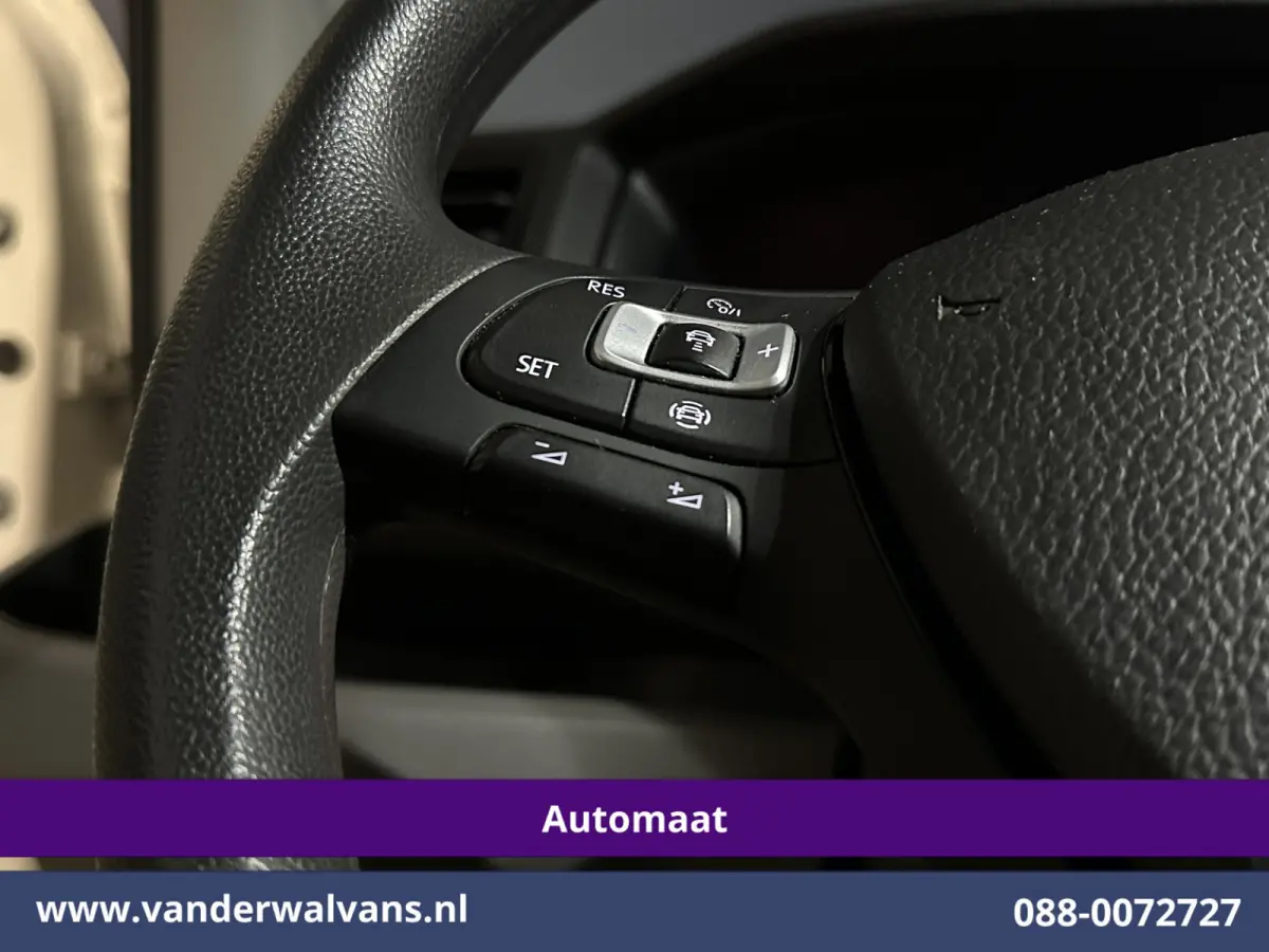 2.0 TDI 141pk Automaat L3H3 L2H2 Euro6 Airco | Camera | Apple Carplay | 3000kg Trekhaak | Adaptieve Cruisecontrol Android Auto, Chauffeursstoel, Parkeersensoren, Stoelverwarming, Tachograaf