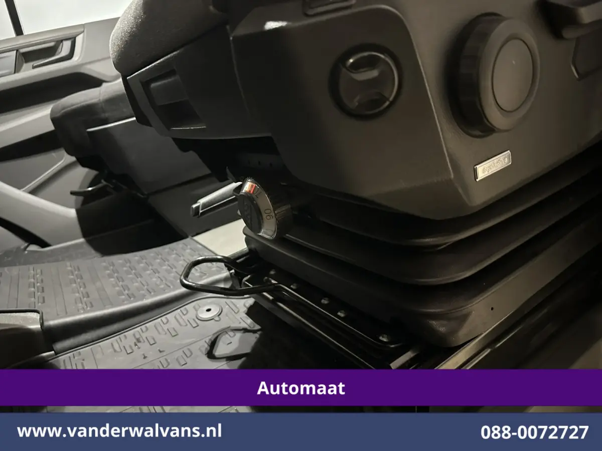 2.0 TDI 141pk Automaat L3H3 L2H2 Euro6 Airco | Camera | Apple Carplay | 3000kg Trekhaak | Adaptieve Cruisecontrol Android Auto, Chauffeursstoel, Parkeersensoren, Stoelverwarming, Tachograaf