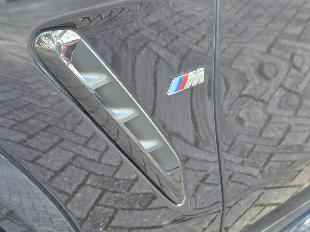 xDrive30e M Sport | Trekhaak | Leder | Navigatie | Climate control | 20 Inch M LM velgen |