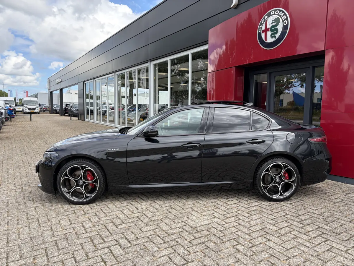 2.0 T GME AWD Veloce | Panoramadak | 19" Velgen | Camera