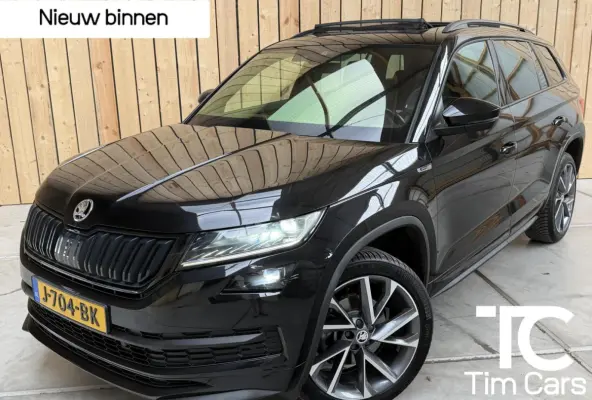 1.5 TSI Sportline Business 7persoons Automaat | Panoramadak | Navigatiesysteem groot scherm | Adaptieve cruise control | Climate control | Stoelverwarming | Trekhaak uitklapbaar | Elektrisch
