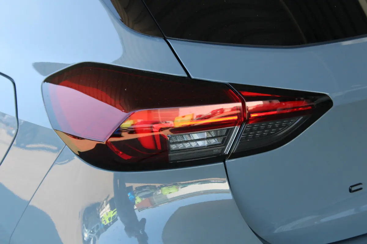 1.2 Turbo GS | Tot 8 Jaar garantie | Navigatie | Camera | Climate control | Dodehoek detectie |