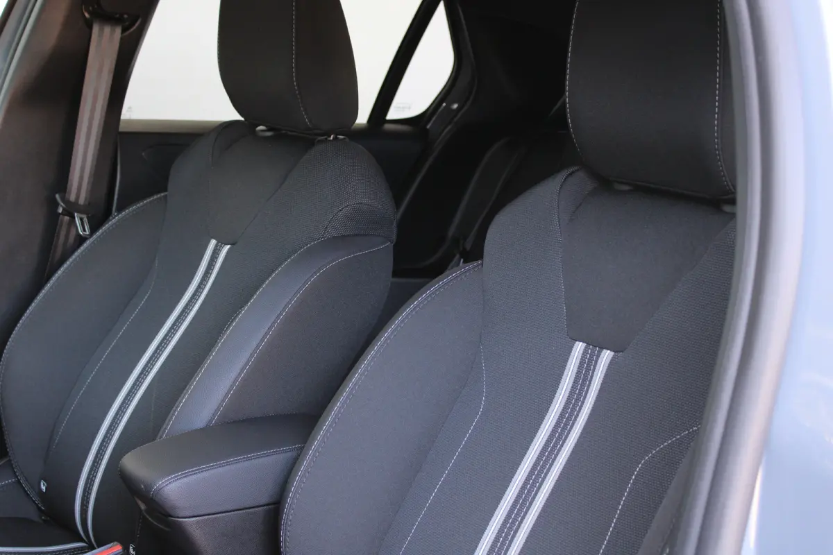 1.2 Turbo GS | Tot 8 Jaar garantie | Navigatie | Camera | Climate control | Dodehoek detectie |